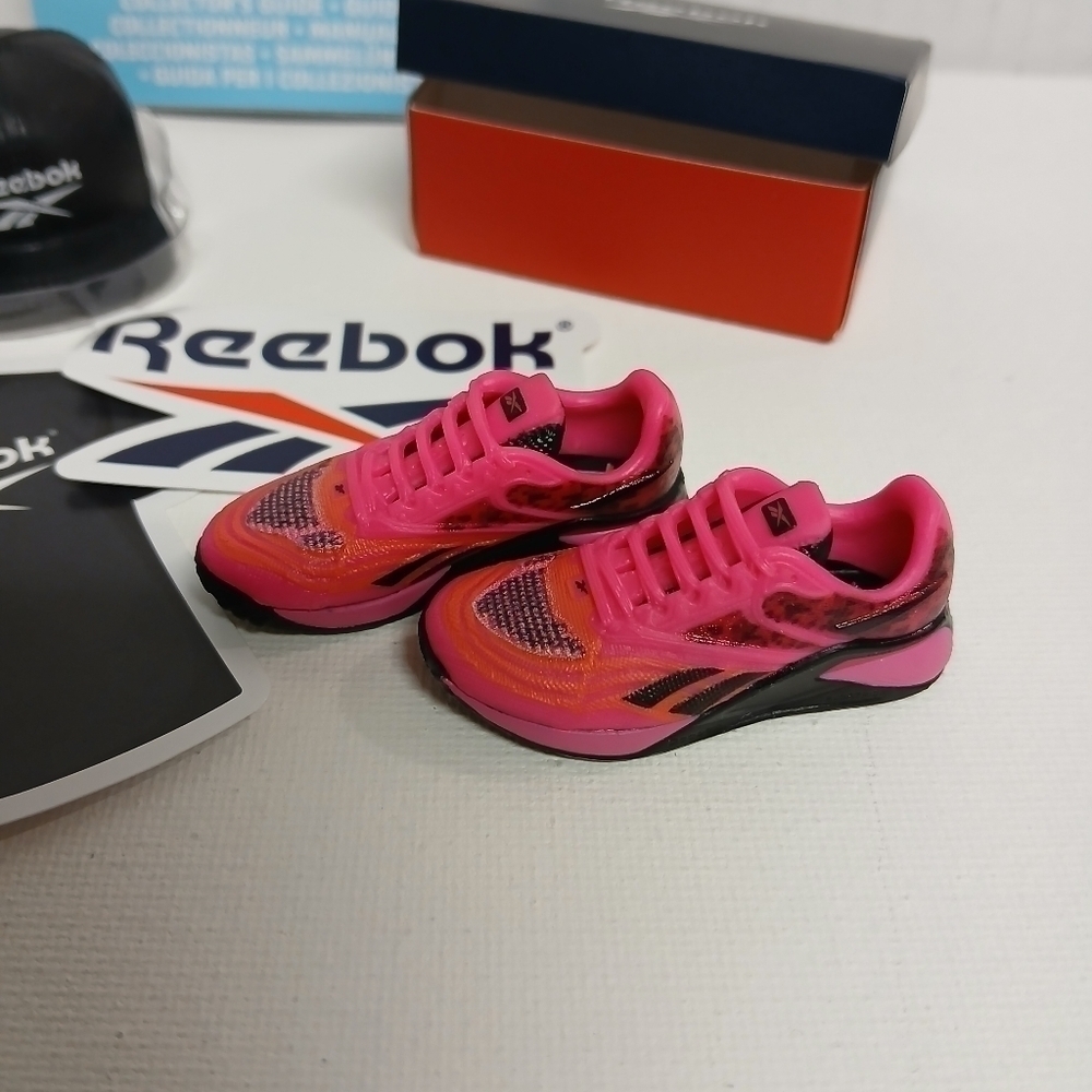 Zuru Mini Brands Sneakers Hot Pink Reebok - Picture 3 of 7